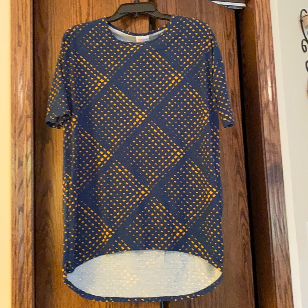 Lularoe Top (Irma)